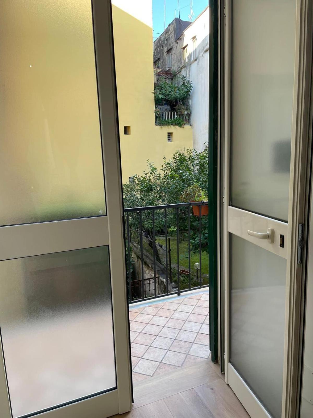 Nabi Suite Riviera Napels Buitenkant foto